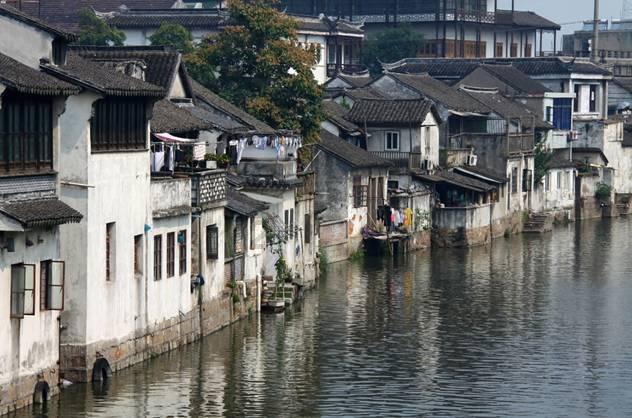 广深铁路：预计2023年净利约10.2亿-11.2亿元