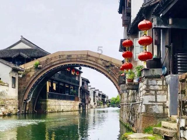 审美堪忧的“土味礼盒”为何能销量那么高？游戏画面
